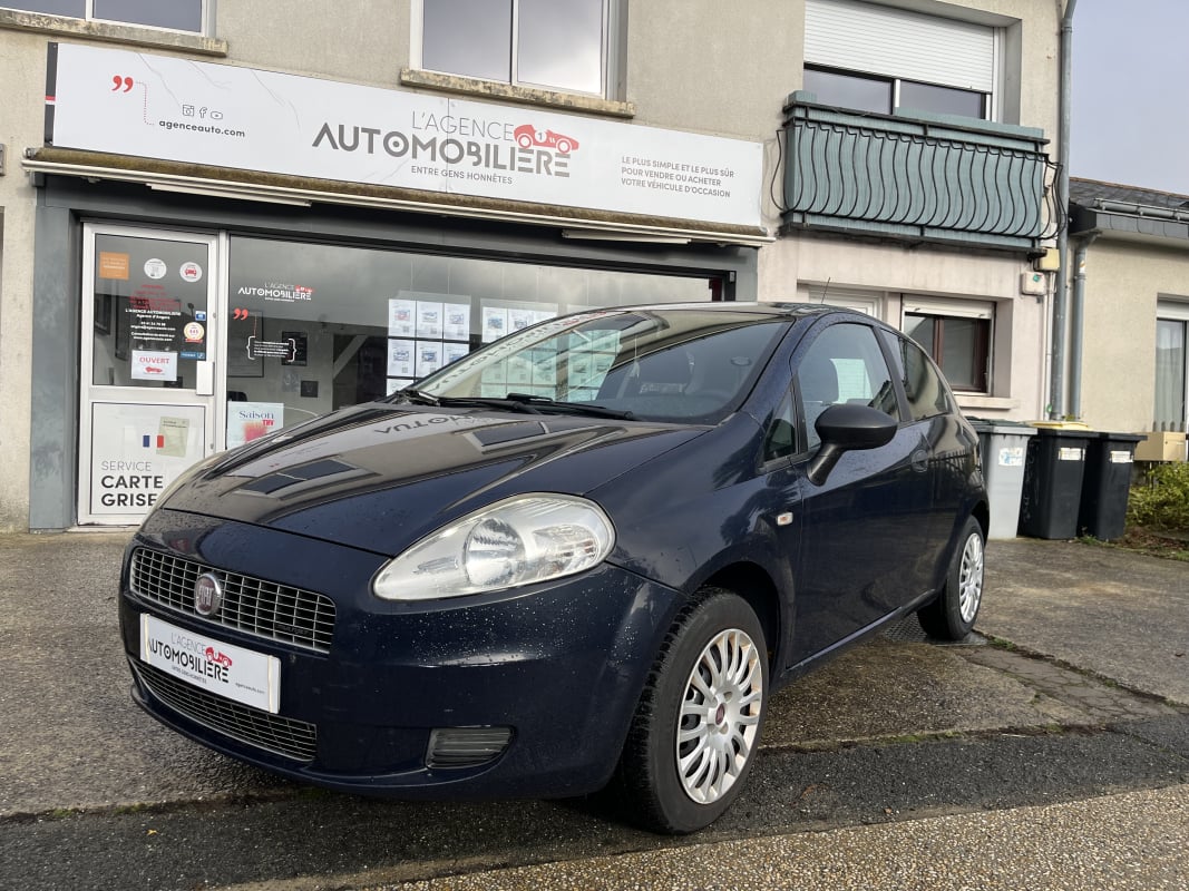 Fiat Grande Punto Grande Punto 1.3 MJTD 75 cv - Suivi intégral — 1