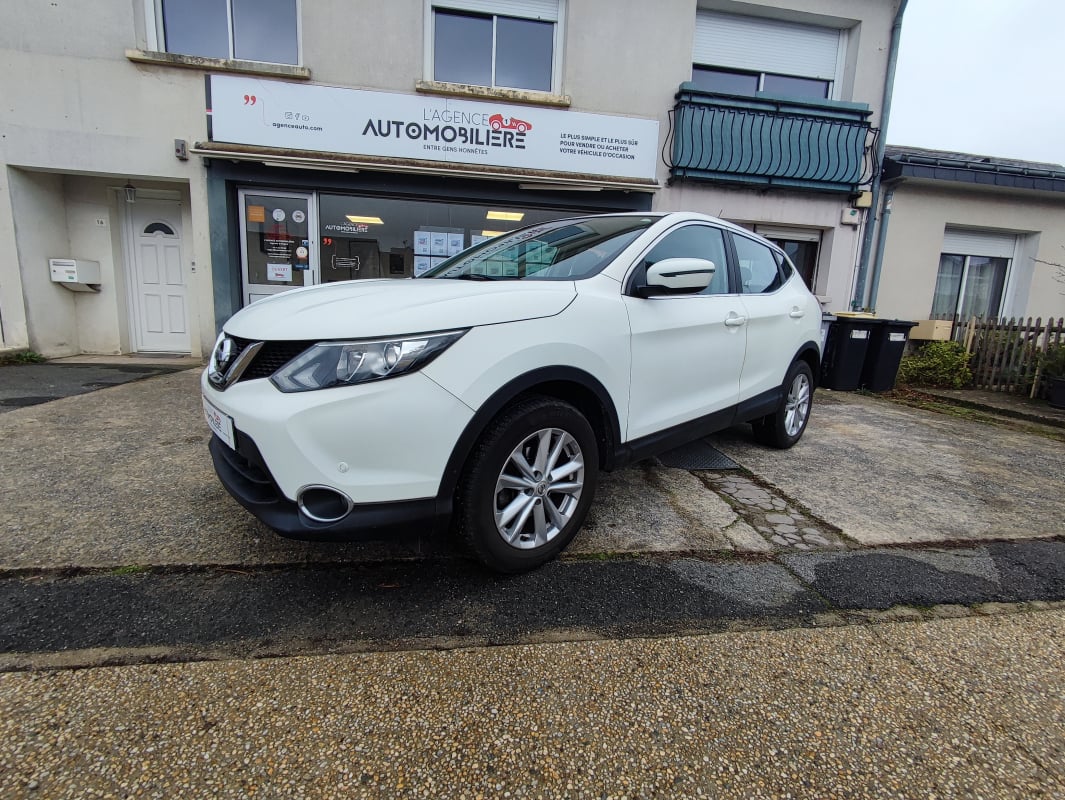 Nissan Qashqai II 1.2 DIG-T 115 cv essence — 1