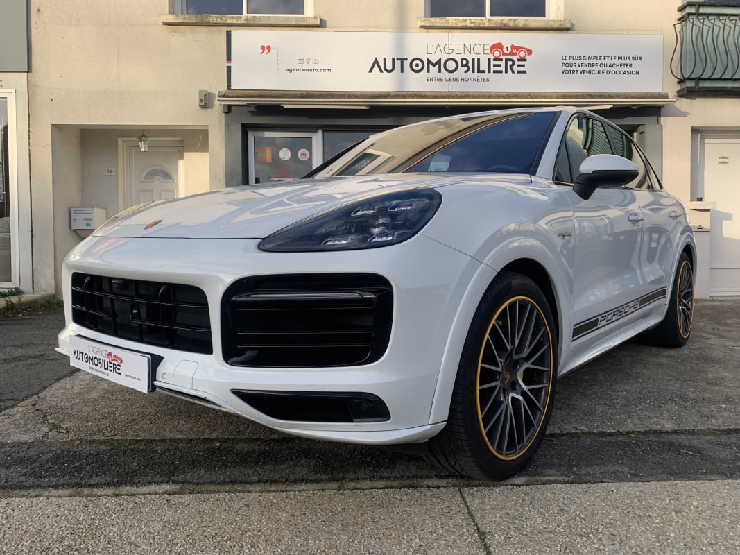 Porsche Cayenne E-Hybrid 3.0 V6 462 cv - Full options - 1ère main — 1