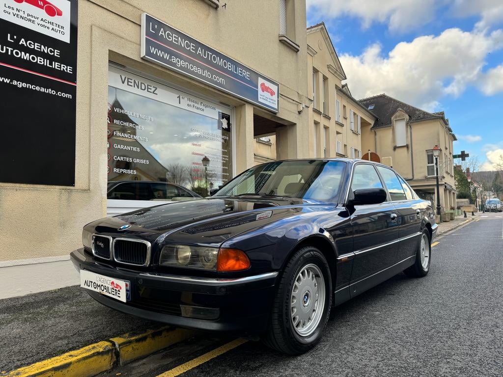 BMW Série 7 E38 730ia V8 218cv PACK SUPERBE! — 1