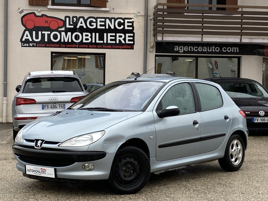 Peugeot 206 1.6 110ch 5P 2ème MAIN — 1