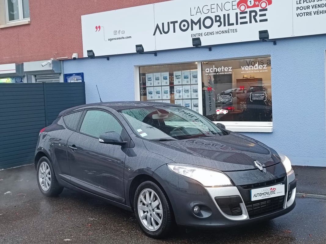 Renault Megane coupe 1.9 dCi 130ch Dynamique 2EME MAIN — 1