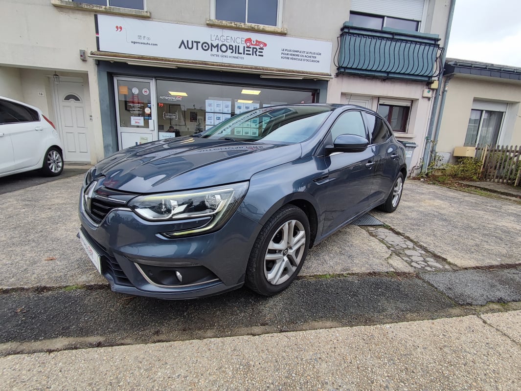 Renault Megane IV 1.5 dCi 110 cv Business Distribution faite — 1