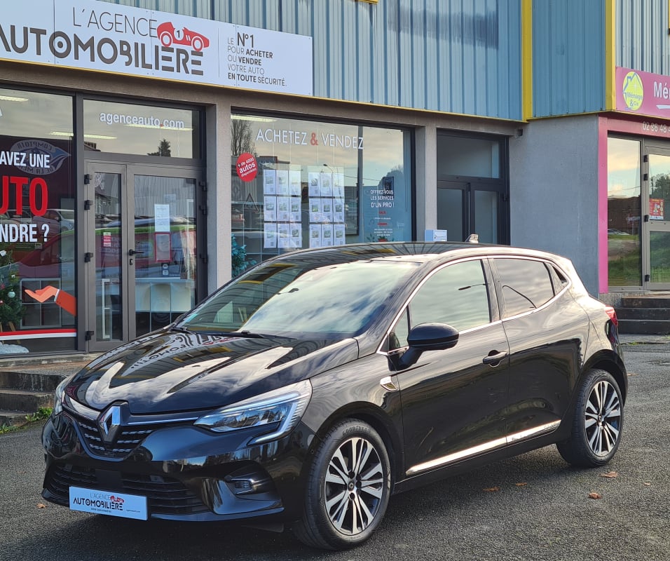 Renault Clio 1.3 TCE EDC7 130CV INITIALE PARIS — 1