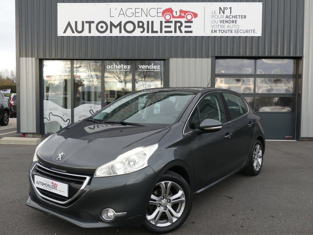Peugeot 208 82CV STYLE — 1
