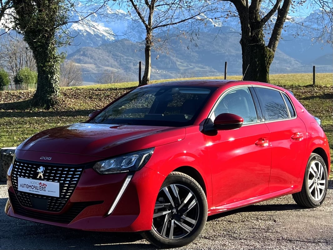 Peugeot 208 1.2 PureTech 100ch Allure Business / Cockpit 3D — 1