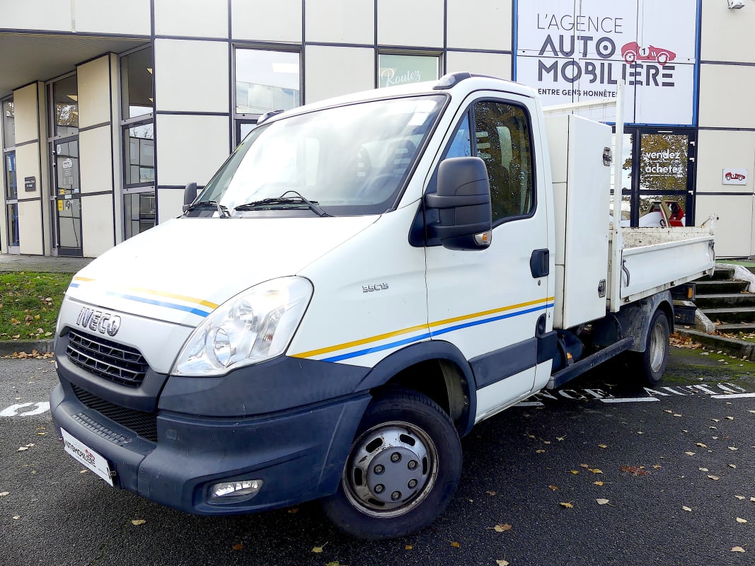 Iveco 35c15 DAILY 2.3D COFFRE ET BENNE BASCULANTE PRIX HT 15825 — 1