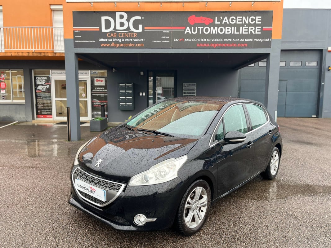 Peugeot 208 Allure 1.6 VTi 120 cv 2 ème main/Bluetooth — 1