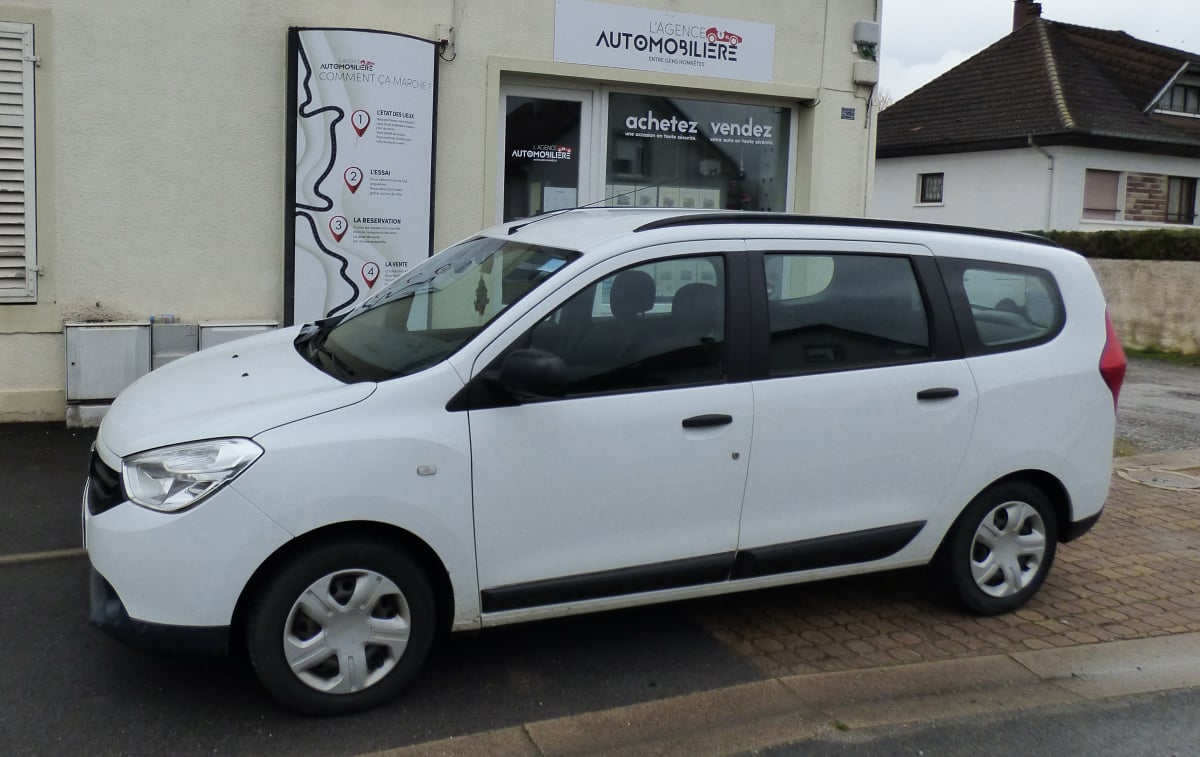 Dacia Lodgy 1.5 dCi FAP eco2 110cv -BM6- Silver Line - 7 places — 1
