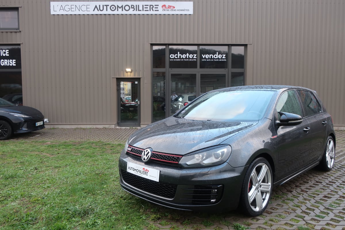 Volkswagen Golf 2.0 TFSI 16V GTI 211Cv — 1