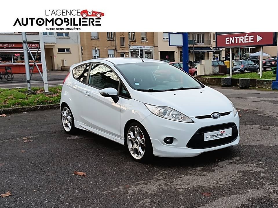 Ford Fiesta 1.6L Titanium 90Ch TDCI — 1