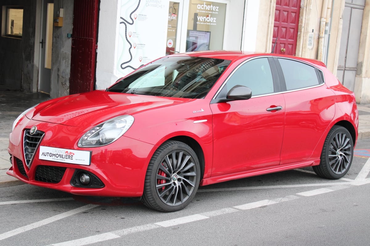 Alfa Romeo Giulietta 1.4 TB MultiAir 170 ch S&S Distinctive QV Line ( Distribution changée, Radar de Recul ... ) — 1