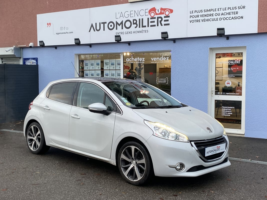 Peugeot 208 1.6 BlueHDi 120ch Féline — 1
