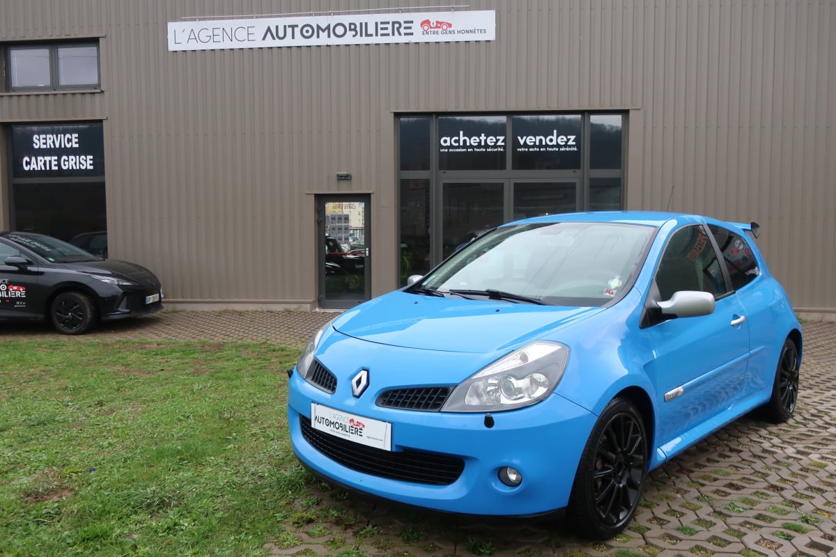 Renault Clio 2.0 16V RS 197Cv — 1