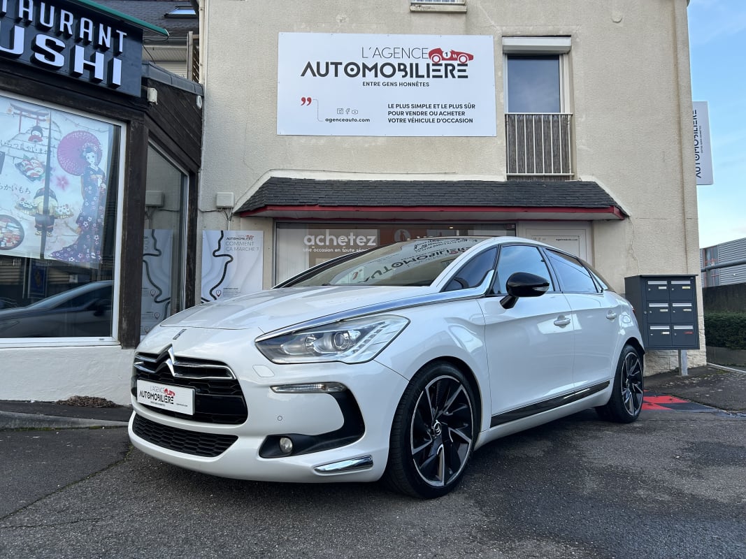 Citroen DS5 2.0 HDI 160 SPORT CHIC BVM6 — 1