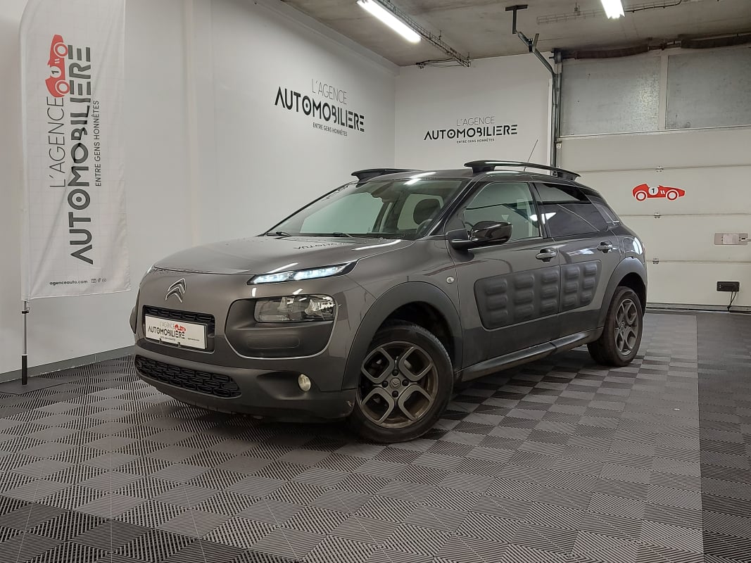Citroen C4 Cactus 1.2 PURETECH 82 SHINE + CAMERA DE RECUL — 1