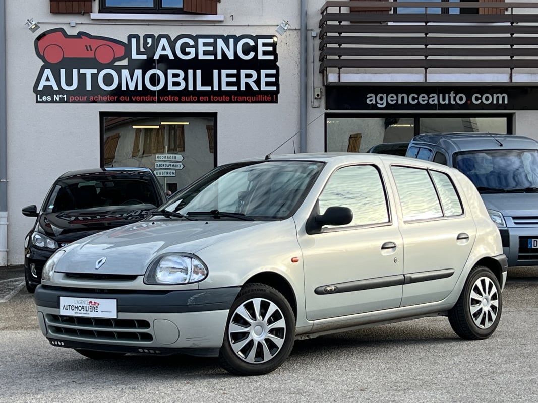 Renault Clio 1.2 59ch 5P entretien suivi — 1