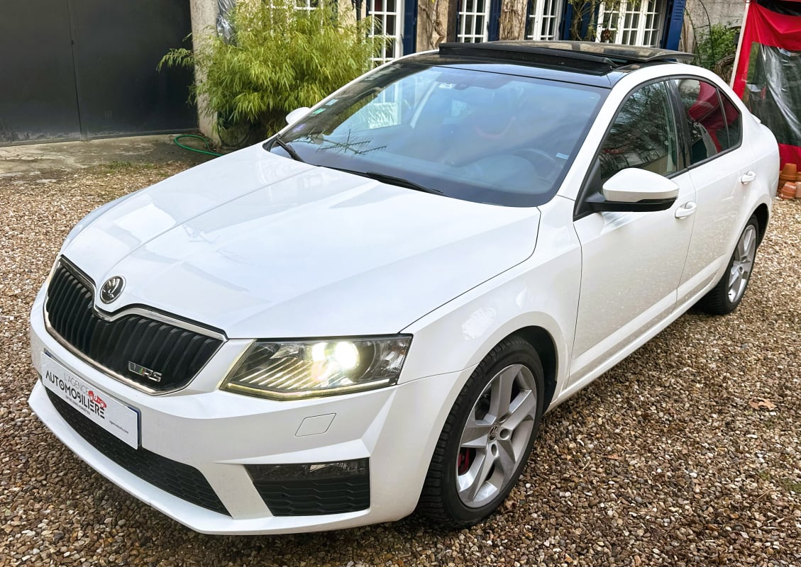 Skoda Octavia III 2.0 TSI 220 RS DSG6 — 1