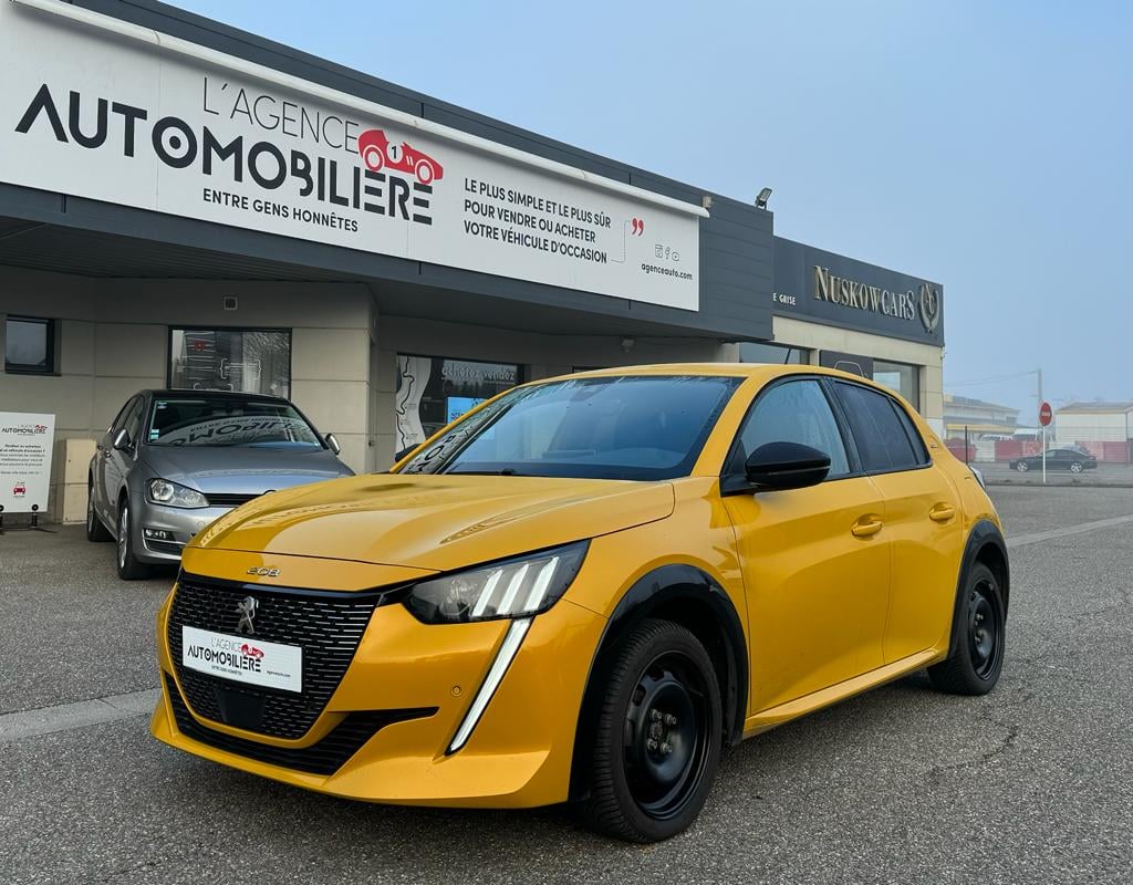 Peugeot 208 PureTech 100 BVM6 GT Line — 1