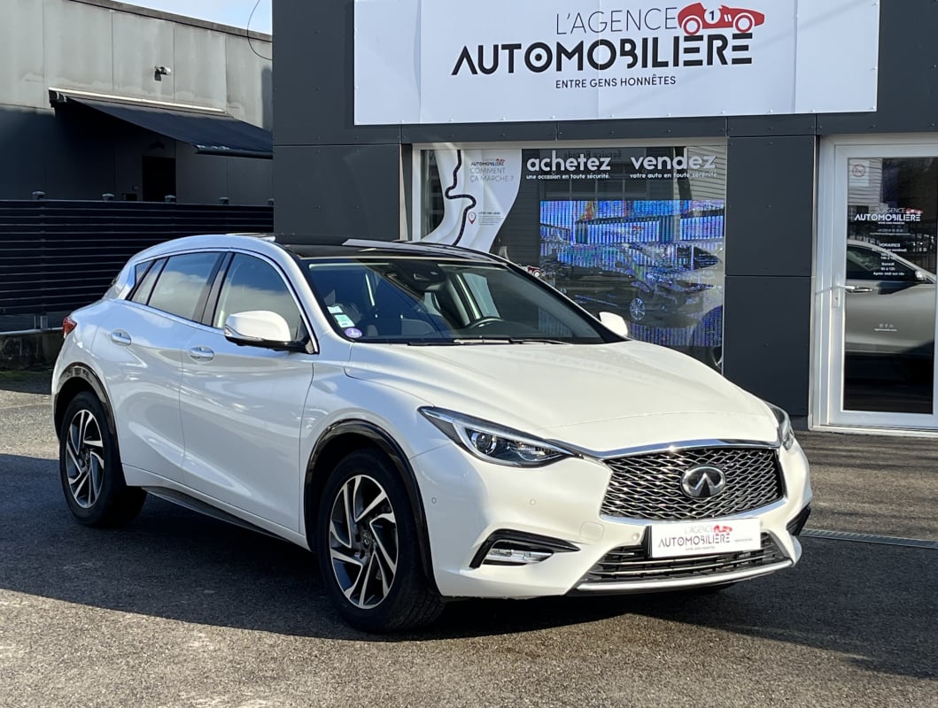 Infiniti Q30 1.6 t 156 ch PREMIUM 7G-DCT - 38000KM - — 1