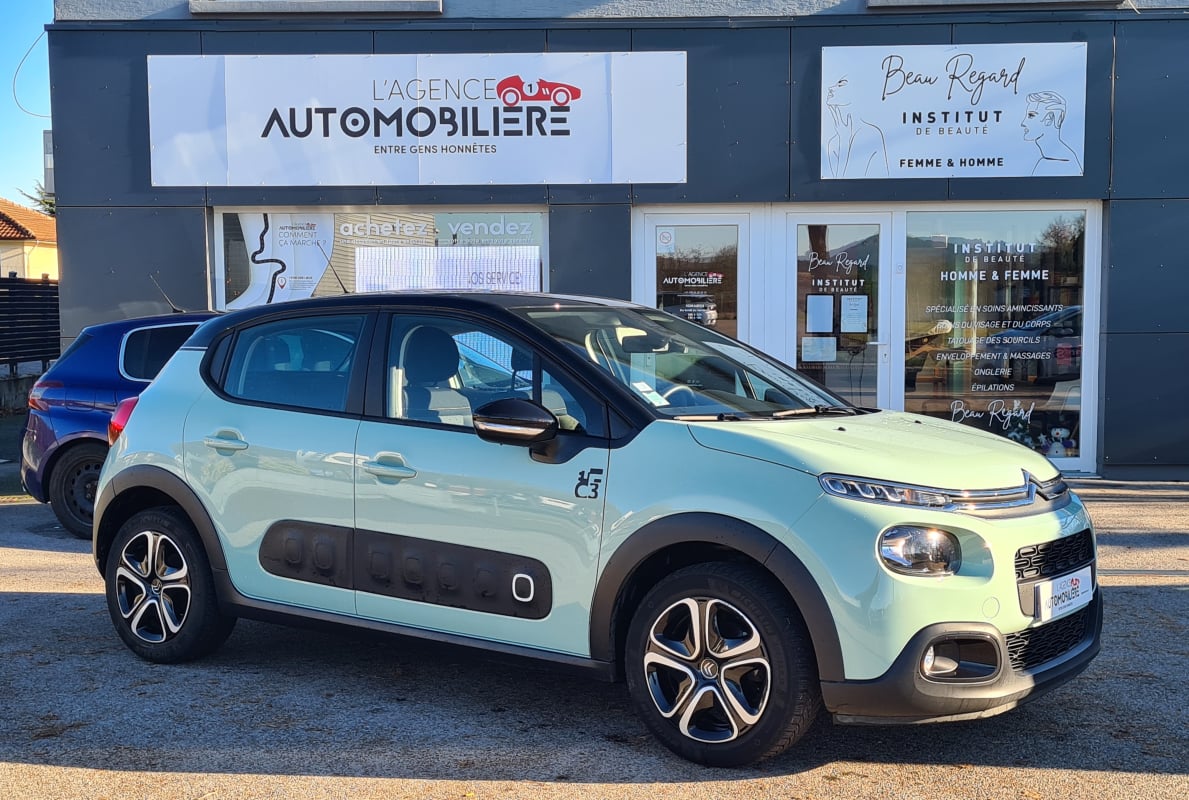Citroen C3 PureTech 82 ch Graphic + Attelage — 1