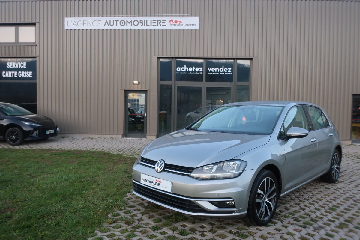 Volkswagen Golf 2.0 Tdi Sound 150Cv — 1
