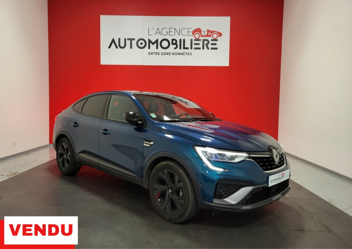 Renault Arkana 1.3 TCE E TECH 140 EDC HYBRID RS LINE ATTELAGE — 1