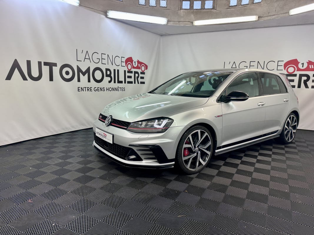Volkswagen Golf 2.0 TSI 265 BLUEMOTION GTI CLUBSPORT DSG (Toit ouvrant) — 1