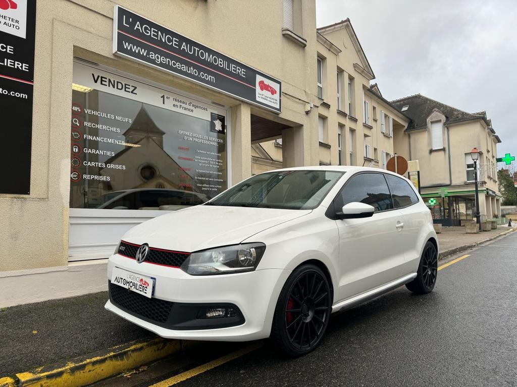 Volkswagen Polo 1.4 TSI 180cv GTI DSG7 — 1