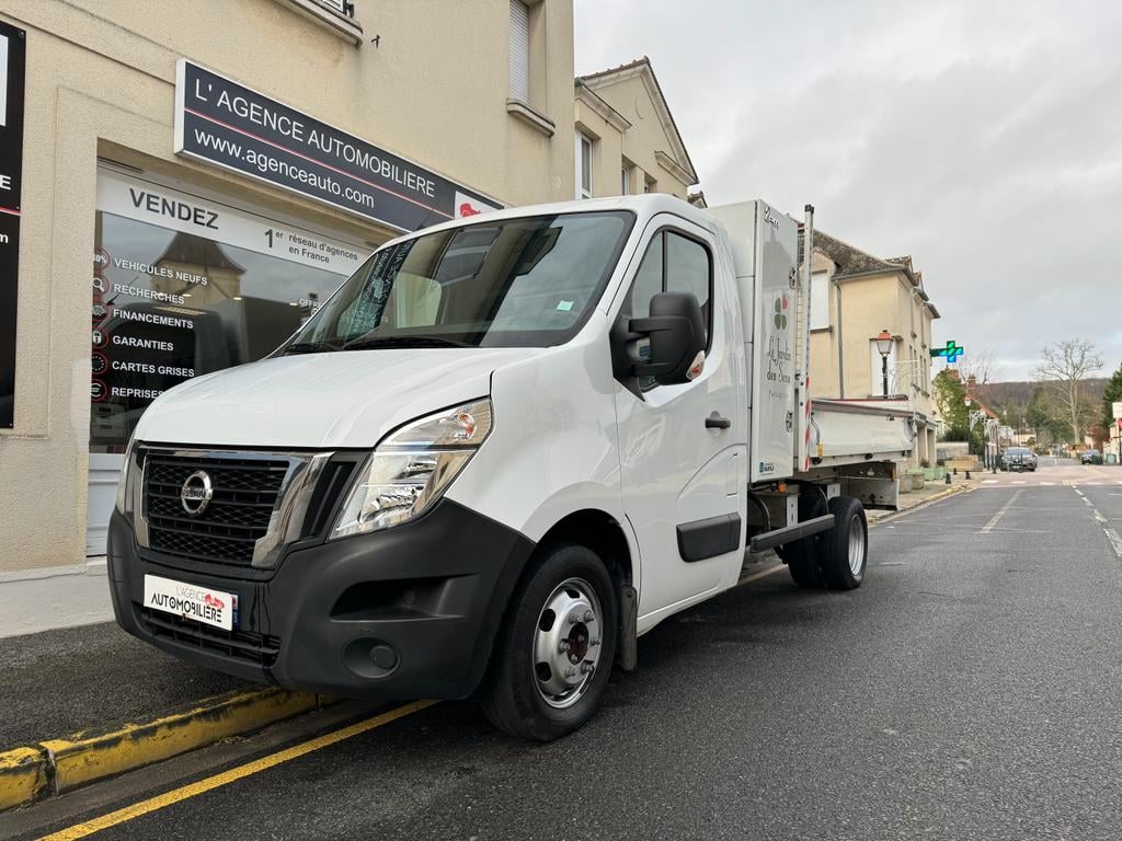 Nissan NV400 benne +COFFRE 2.3 DCI 145cv 1ere MAIN — 1