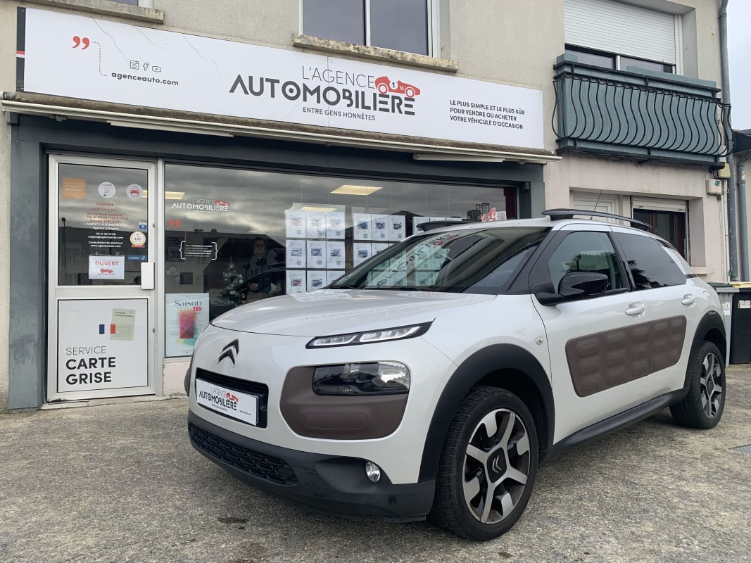 Citroen C4 Cactus 82 cv - Shine - Distribution neuve - Caméra de recul — 1