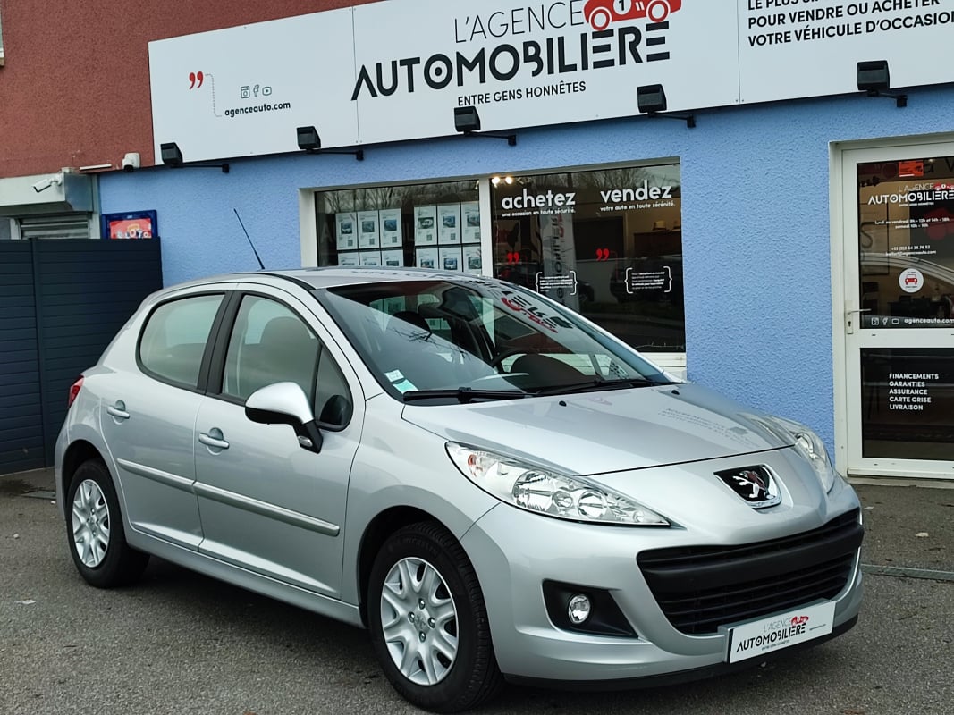 Peugeot 207+ 1.4 HDI 70 1ère main — 1