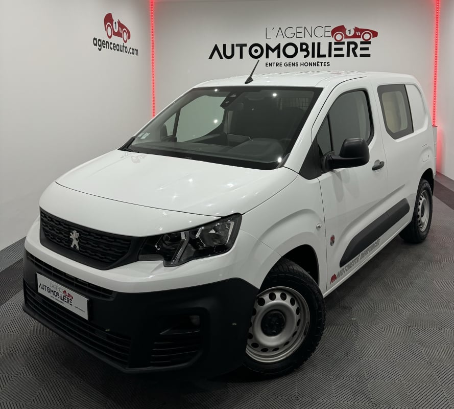 Peugeot Partner PARTNER MOTRICITE RENFORCEE 1000KG PREMIUM PK 1.5 BLUEHDI 100CV BVM5 CLIM/GPS TVA RECUP 10825 € HT — 1