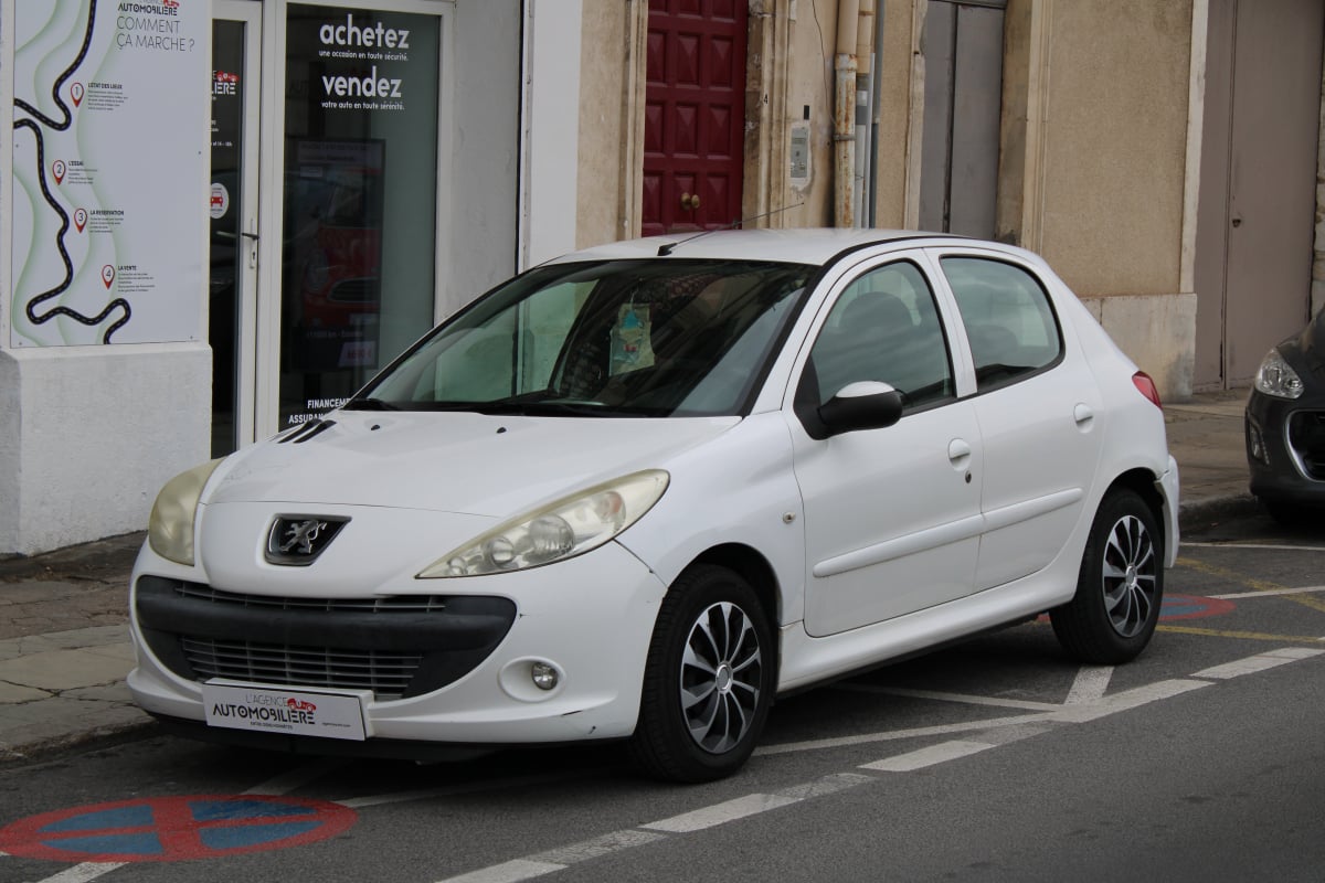 Peugeot 206+ 1.4 HDI 70 TRENDY (Climatisation, bluetooth,..) — 1