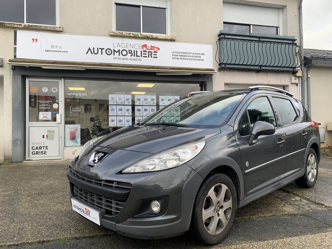 Peugeot 207 SW 1,6L HDi 112cv - Outdoor - 1ère main — 1