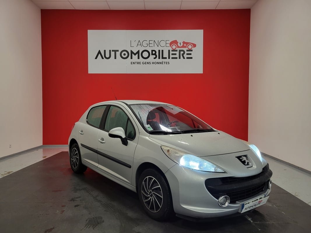 Peugeot 207 1.4 75 URBAN // GARANTIE 3 MOIS — 1