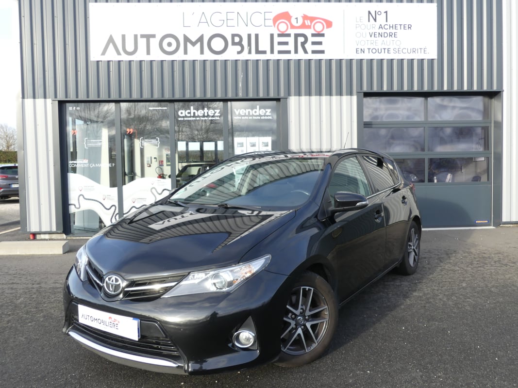 Toyota Auris DYNAMIC D4D 126 CV — 1