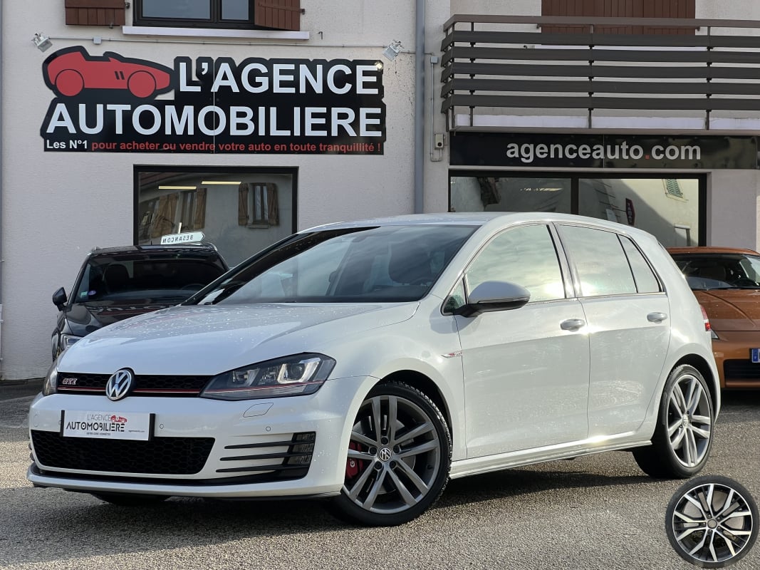 Volkswagen Golf 2.0 tsi 230ch PERFORMANCE DSG DCC — 1