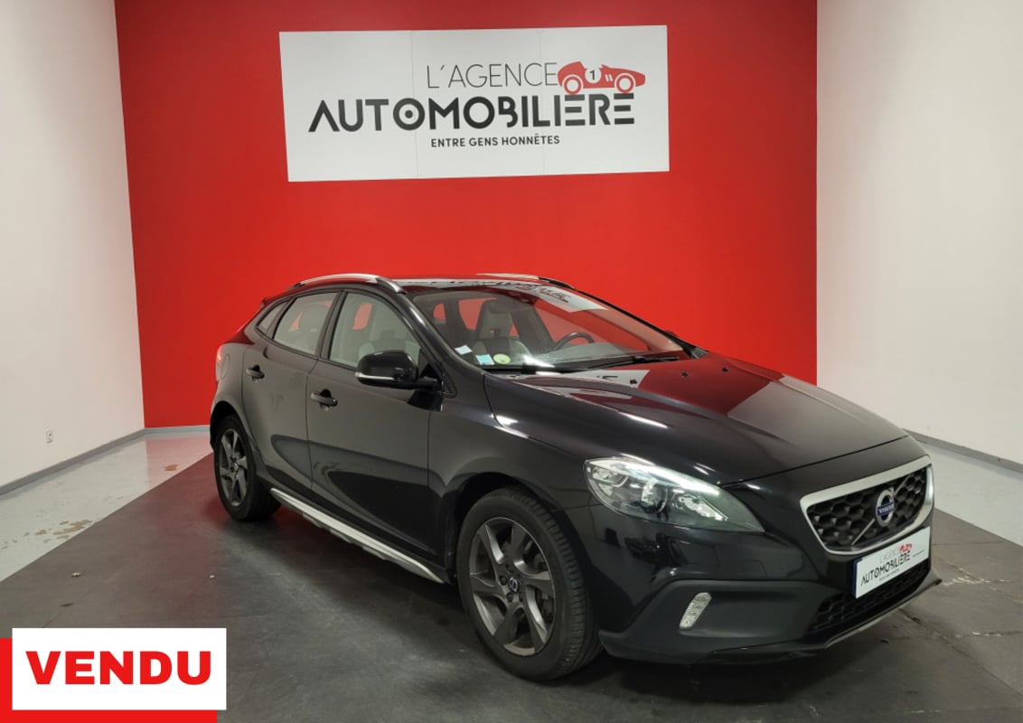 Volvo V40 Cross Country V40 CROSS COUNTRY D3 150 SUMMUM GEARTRONIC + TOIT PANORAMIQUE — 1