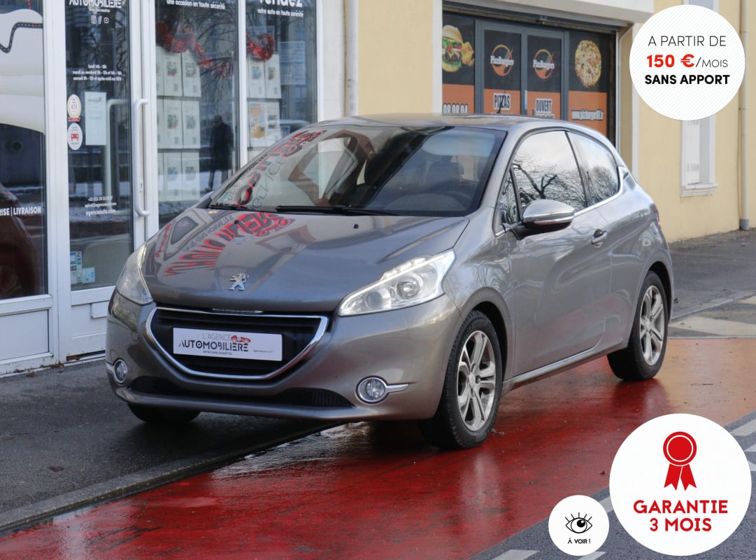 Peugeot 208 1.6 HDi 92 Allure BVM (Clim Bi-Zone, Feux de jour LED, BT) — 1