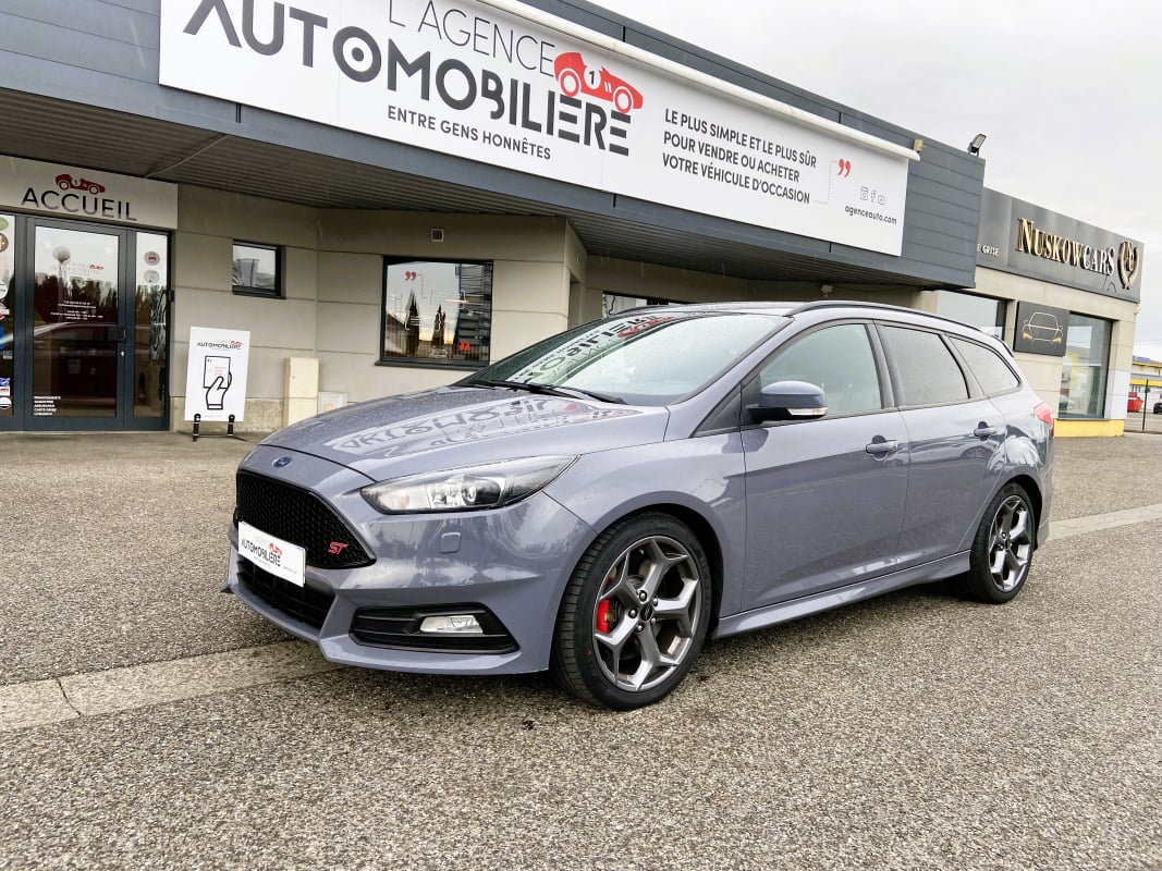 Ford Focus break ST 2.0 tdci 185 start-stop — 1