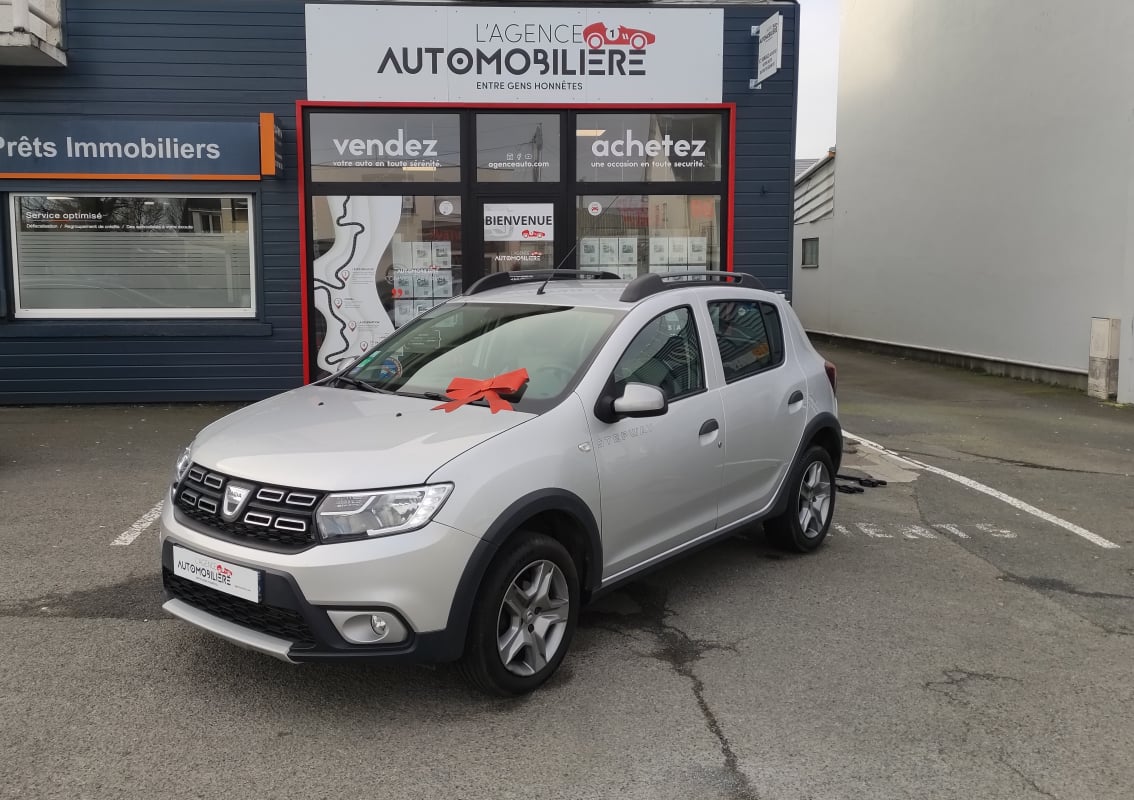 Dacia Sandero Stepway Boite Auto 90cv Essence PRESTIGE (1ère main) — 1