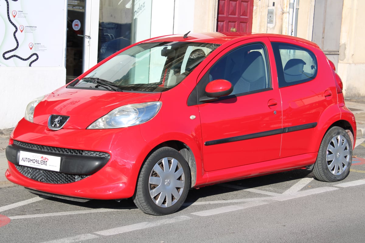 Peugeot 107 1.4 HDI 55 TRENDY (Climatisation, distribution effectuée,..) — 1