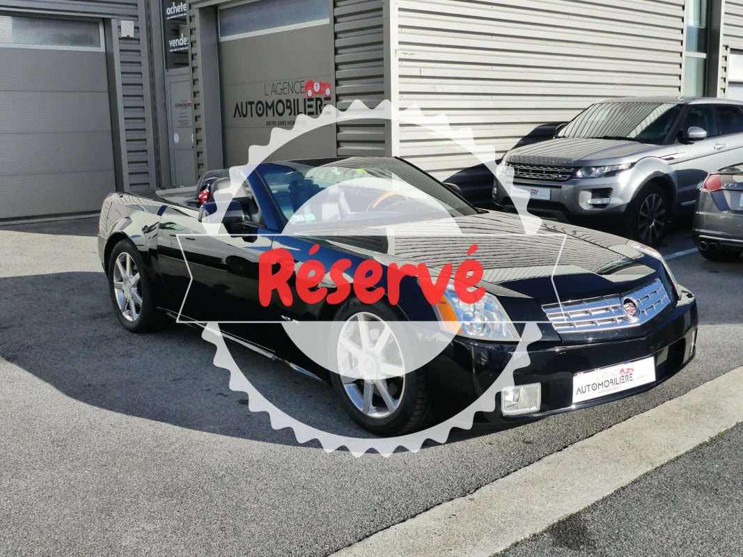 Cadillac XLR 4.6 V8 325 — 1