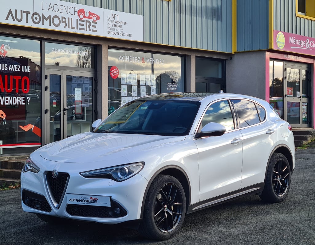Alfa Romeo STELVIO 2.2 JTD Q4 210CV LUSSO — 1