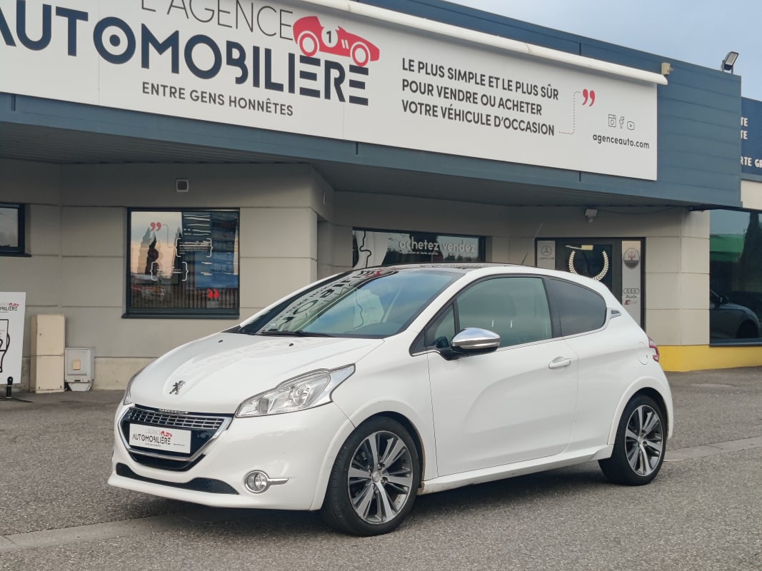 Peugeot 208 1.6 e-HDI 92 ch XY S&S — 1