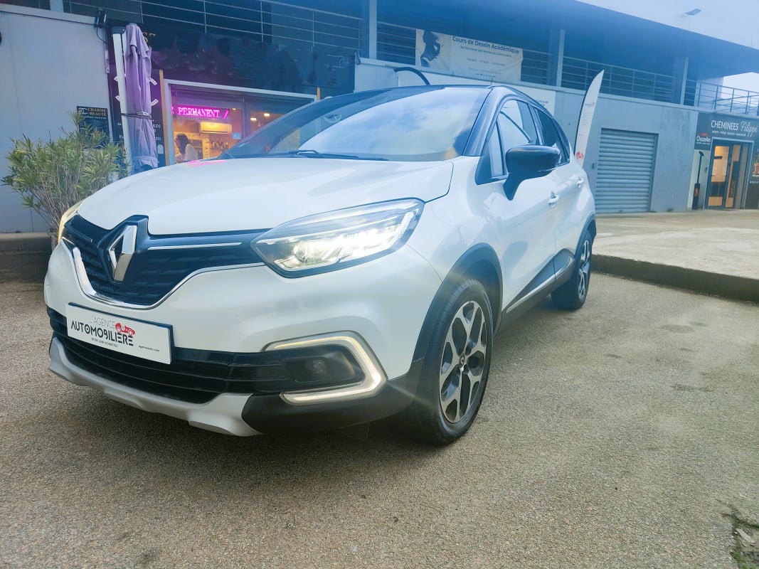 Renault Captur 1.3 TCE 130 INTENS — 1