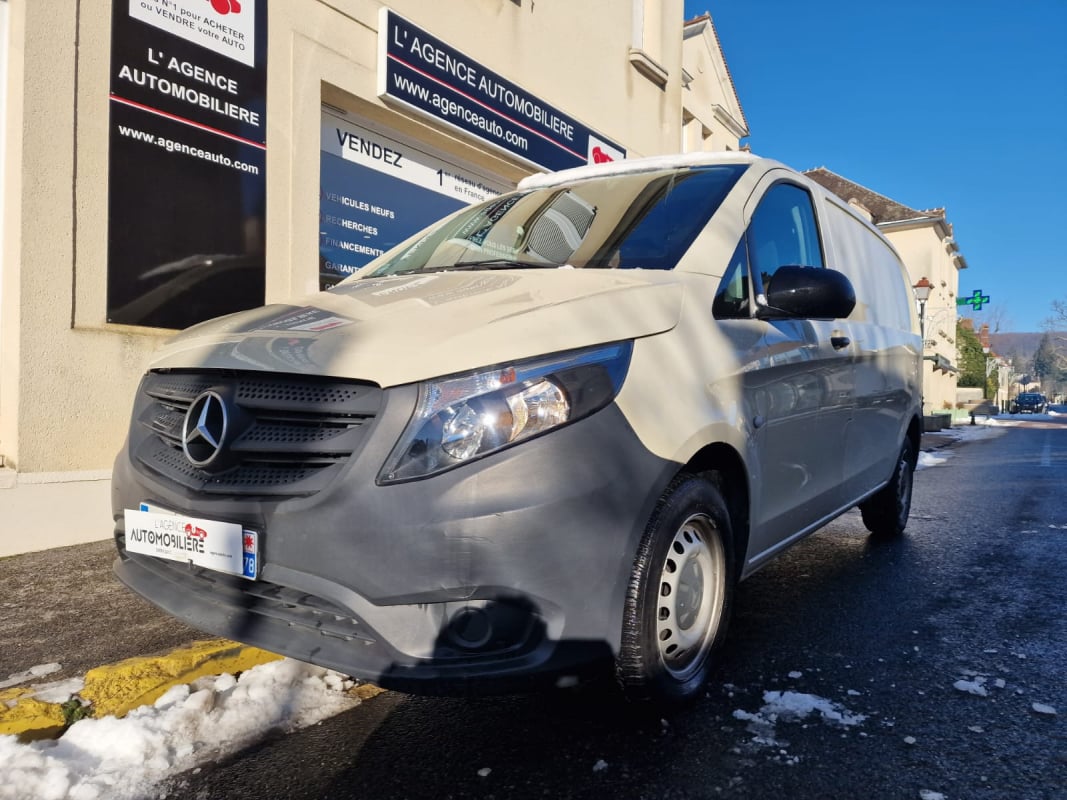 Mercedes-Benz Vito 111 CDI COMPACT PRO 1ERE MAIN TVA RECUPERABLE — 1