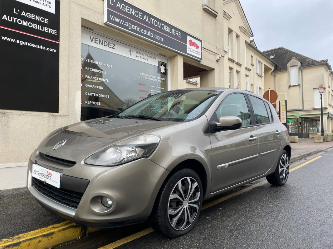 Renault Clio 1.2 TCe 100cv EXCEPTION "TOMTOM"+ OPTIONS — 1
