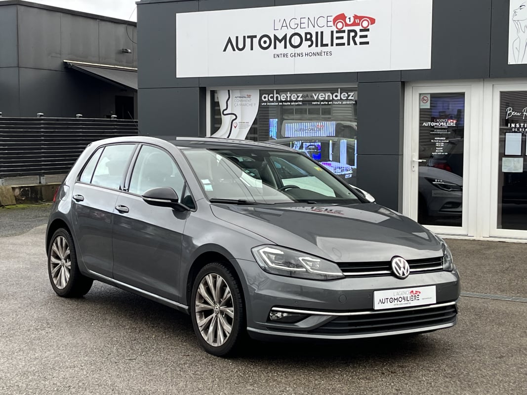 Volkswagen Golf VII Phase 2 1.6 TDI 115 ch IQ DRIVE BVM5 REGULATEUR ADAPTATIF — 1